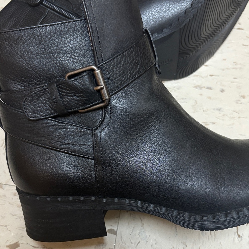 Gentle Souls by Kenneth Cole Black Ankle Boots Size 7M - Picture 11 of 16